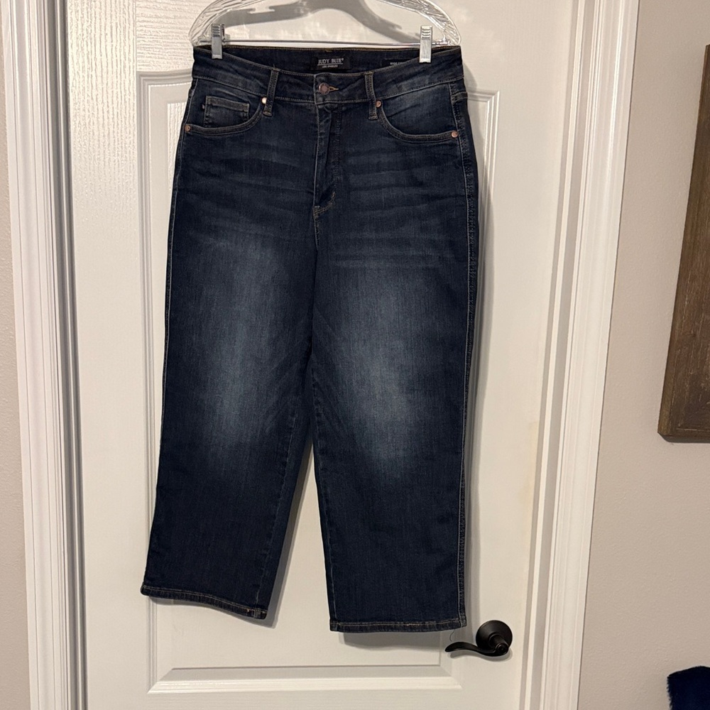 Judy Blue Dark Wash Cropped Jeans
